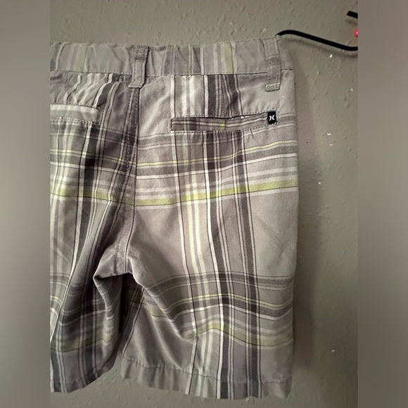 Hurley Shorts Size 5 Boys Gray and Green Plaid Polyester Boarding Shorts NWOT - Picture 10 of 12